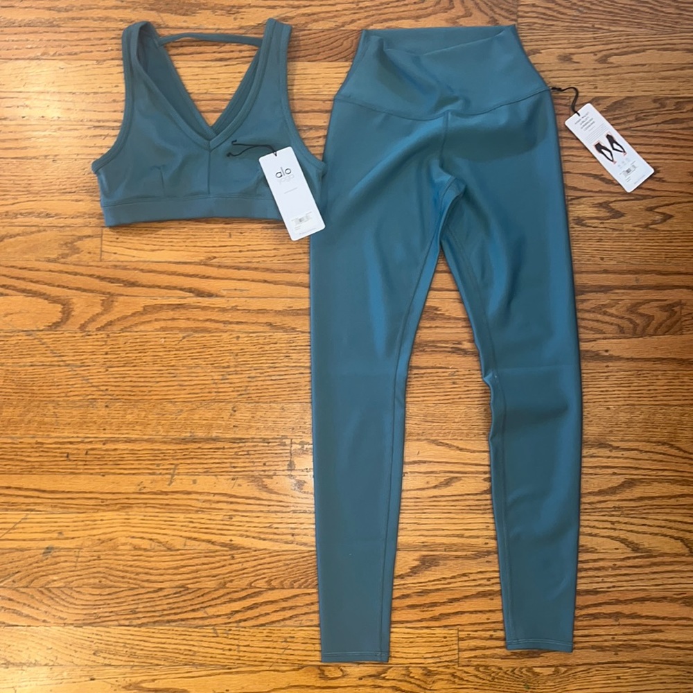 ALO Yoga Togetherness Bra & High Waist Airlift Airbrush Legging